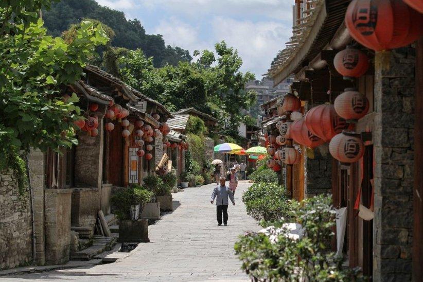 逃离违建房屋8